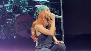 Mariah the Scientist - Different Pages (Live @ Utrecht N1)