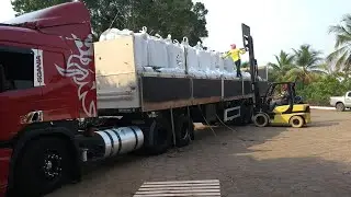 Enlonando a Carreta LS Graneleira sem os arcos!