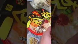 Elevate your #7eleven #seveneleven #instantnoodles game by doing this! #japan #japanthings #711