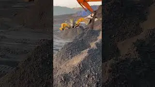 LIUGONG WHEEL LOADER.   5 TON QUALITY