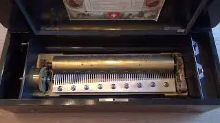 JaWo Antique music box Gueissaz 12 airs