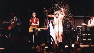 11. Racing In The Street (Bruce Springsteen - Live At The Nassau Coliseum 12-31-1980)