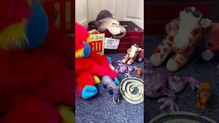 #eyfsinspiration #invitationtoplay here&rsquo;s a cute story box for #DearZoo to bring the book to life 🐘