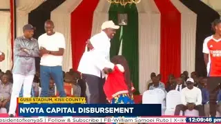 RAIS TAFADHALI NIPANGE! YOUNG GIRL OVERWHELMED KNEELS BEFORE RUTO IN KISII TO BOOST HER BUSINESS