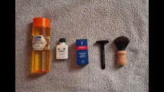 Wilkinson Sword Classic Çift Taraflı Tıraş Aleti, Razora At Kılı Fırça, ile Geleneksel Tıraş