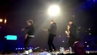 One Direction - Twitter Questions - 4/4/13 London