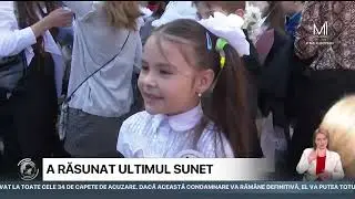 Ultimul sunet de clopoțel a răsunat în școlile din Republica Moldova