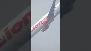 Boeing 737 lion air from jakarta airport #airbus #planespotting #boeing737 #lionair