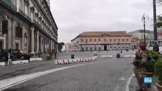 Napoli, il risveglio in lockdown: città semideserta, in giro pochi sportivi e padroni di cani