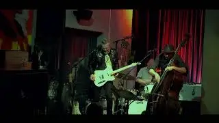 Raknes, Maarud, Vespestad live - She&acute;s Allright