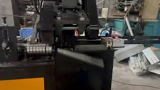 Automatic Metal Tube Roll Cutter: 1500pcs/Hour, Burr-Free Cutting for Steel Pipes