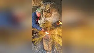今天余师傅教大家打了一把带花纹的厨刀，大家学会了吗？
