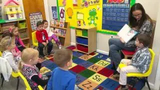Mommy reading Dr Seuss 