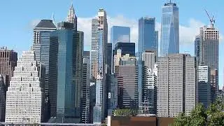 Lower Manhattan from Brooklyn waterfront, New York (USA)