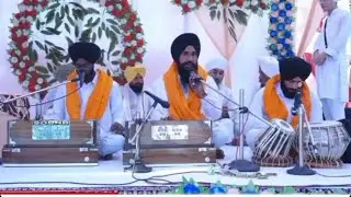 ਓਨਾ ਕੇ ਮੁਖ ਸਦ ਉਜਲੇ ਓਨਾ ਨੋ ਸਭੁ ਜਗਤੁ ਕਰੇ ਨਮਸਕਾਰੁ ॥੧॥