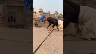 one thumb push up.
