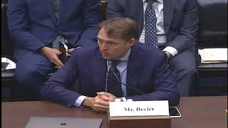 Del. Norton questions panel at hearing on Airspace Integration of New Aircraft