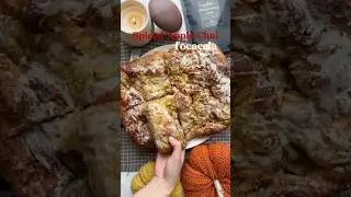 Spiced Apple Chai Focaccia #recipe #baking #chai