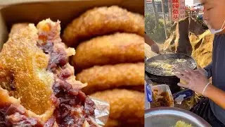Cooking fried rice cake with red bean poste fillings.  #food #cooking