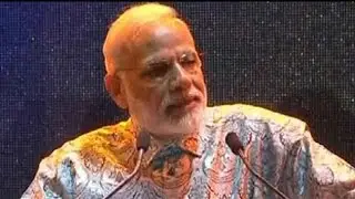 Modi's latest shirt leaves social media ROLF