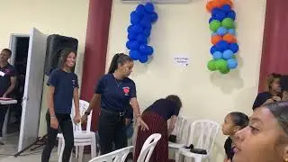 Merry christmas por los niños de la escuela de música de Cheerful Heart Mission en Loma de Cabrera