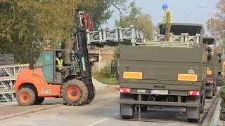 Wojsko buduje most na Narwi (cz. IV)