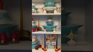 These are my favorite vintage things all in one display! #holthoward #turquoisepyrex #lucitecandles