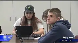 Medical Lake High School students return to school with laptops
