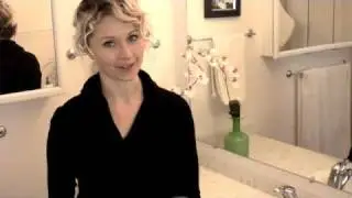 The Easiest Way to Bathe Your Baby