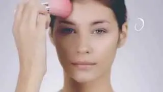 Tutorial GUERLAIN: Como ter um brilho radiante com M&eacute;t&eacute;orites