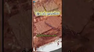 Brownie com morango e chocolate 🤤🍓🍫Camadas que conquistam no primeiro peda&ccedil;oVoc&ecirc; encararia? 👇