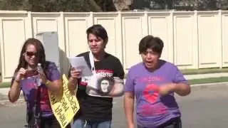 Protesters outside of Democratic National Committee headquarters demand immigration reform