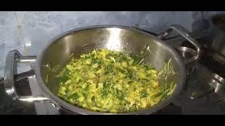 वालाचे डाळिंब घालून मेथीची भाजी रेसिपी इन मराठी टेस्टी आणि हेल्दी रेसिपी