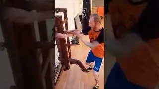 Wallframe Wooden Dummy faak sau #faaksau #wslvt #vingtsunaustria #phbvingtsun #chineseboxing