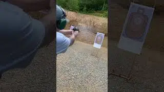 Glock 19 ripping bill drill in under 2 seconds 🔥🔥 #glock19 #gun #holosun