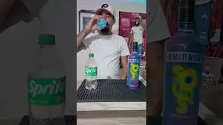 Reviewing Smirnoff sour Berry lemon & Sprite #fyp #foryoupage #review