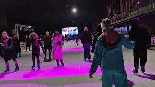 Samsung S24 night footage 8k - Outdoor disco iceskating in Essen (Germany)
