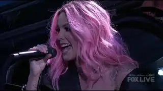 Halsey ft Yungblud - Without me bw 11 minutes - Live @ 2019 iheartradio music awards