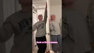 Book vs kindle readers 📚💖