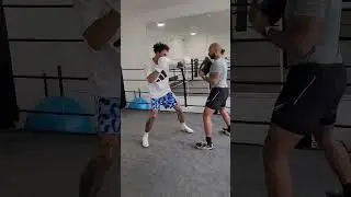 Bang Bang💥😱Lead Hook & Right Cross benwhittaker #boxing #benwhittaker #boxingtraining #fight #shorts