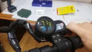 Показания спидометра электро-самоката Pat Ranger Comfort на Li-Ion батарее 15S с вывешенным колесом
