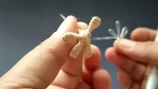 Лапы птицы на каркасе