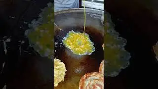 Street Pratha Omlate | Quetta Cafe #Shorts #foryou #food #youtubeshorts #streetfood #Breakfast
