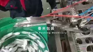Automatic spoon vibrating sorting feeding packing for yogurt cup filling sealing machine