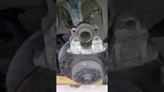 Замена тормозных колодок BMW e34 своими руками