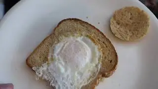 How to...Make a Killer Pirate Eye Fried Egg Sandwich!