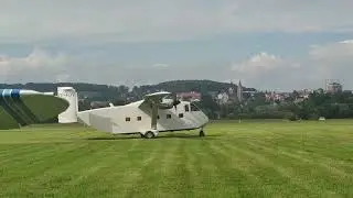💘✈️ Die Pink Skyvan (Offride) OE-FDV im Flugfest Cham 2022. 💕🪂🥰🛩️♥️
