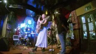 Luna Runera - Siento + Cielito Lindo @Beer Hall(30May2013)