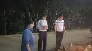 Giá đình ăn tết 