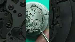 Aug 1971 SUWA Seiko 6106 DX 25j Movement - Mainspring Arbor Ports Damage #shorts